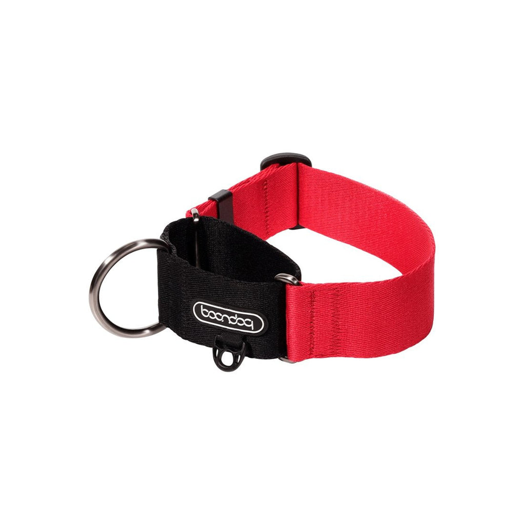 Martingale Collar Wide in the colourway Red
